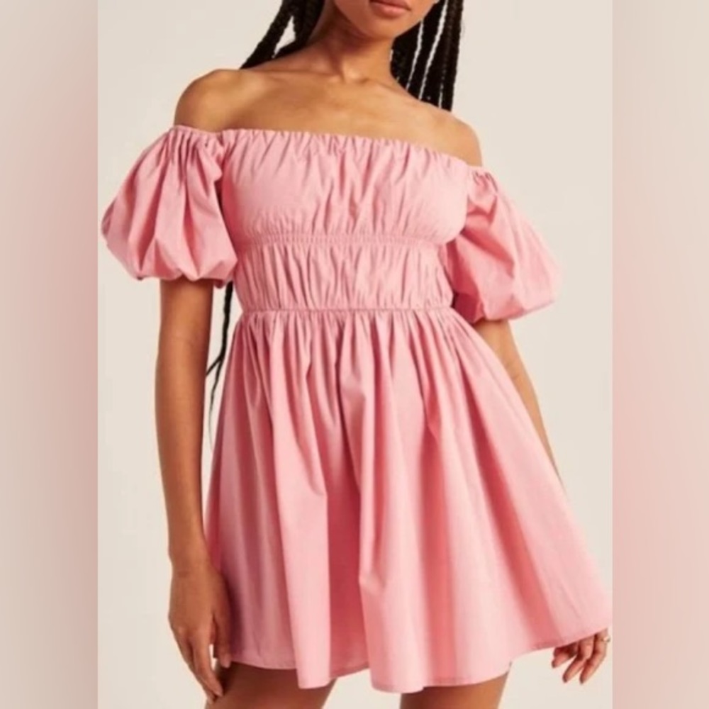 Abercrombie Off-the-shoulder puff sleeve mini